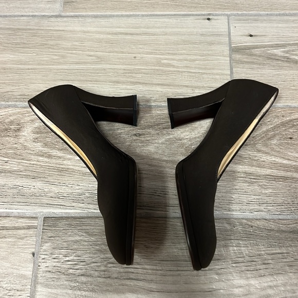 Prada pumps - Picture 2 of 6